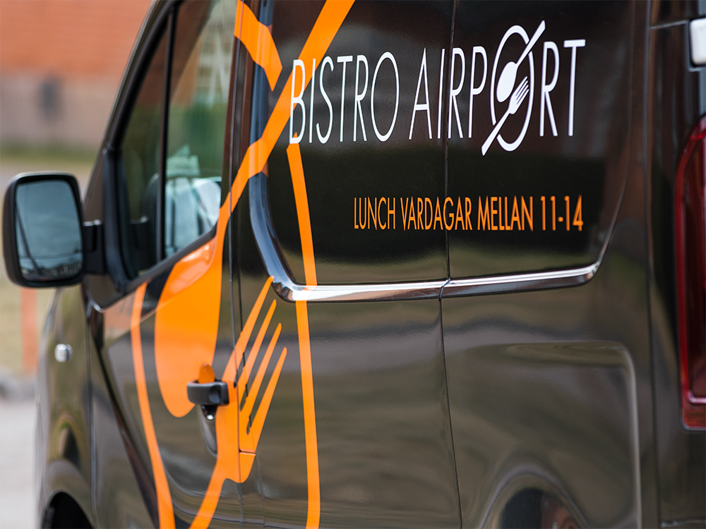 Case Bistro Airport dekal bil